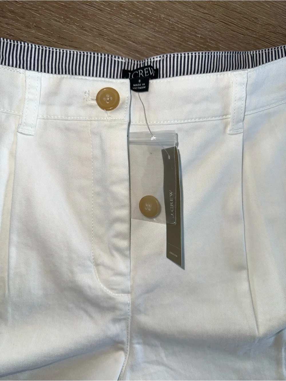 NWT J. Crew White Heritage Pleated 3” Chino Shorts size 8